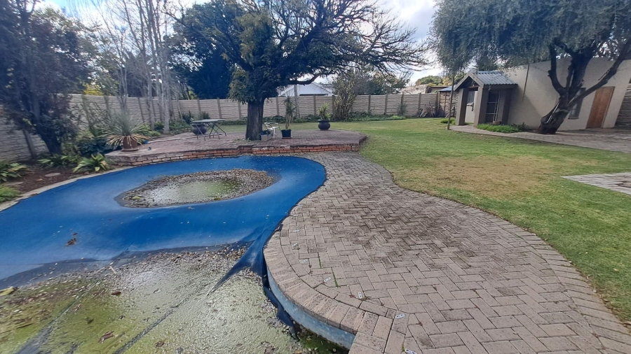 5 Bedroom Property for Sale in Brandwag Free State